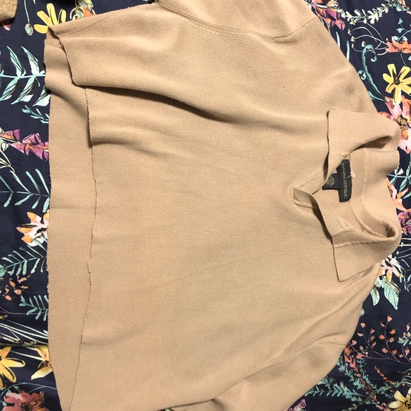 Clothes for sale! - Picture 5 of 8